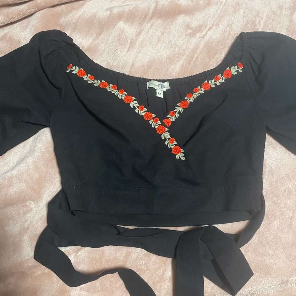 COPY - Stunning off the shoulder shirt - Picture 3 of 7